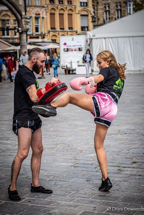 Thaiboksen en kickboksen in Ieper voor kinderen en dames