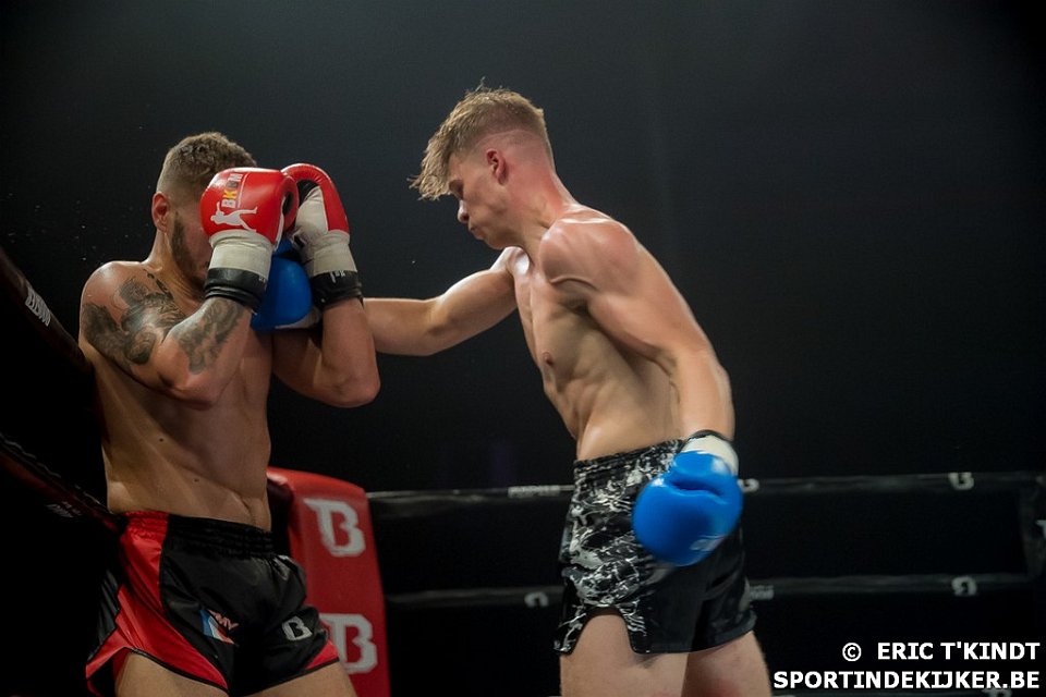 Thaiboks gala in Waregem – Vechter Nicola Breyne