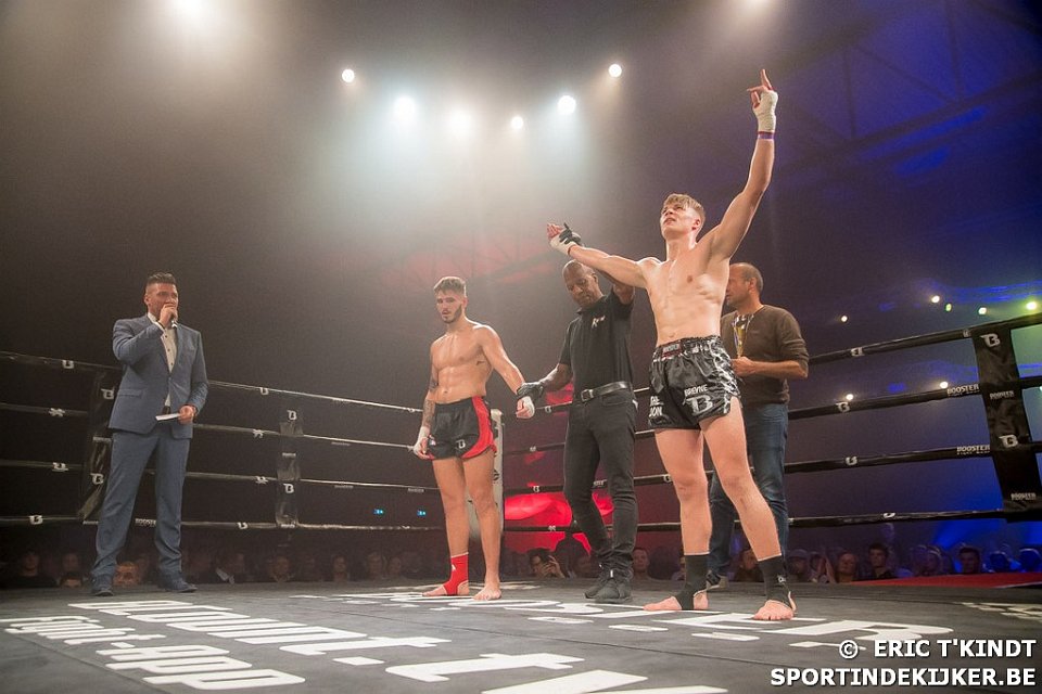 Thaiboks gala in Waregem – Vechter Nicola Breyne