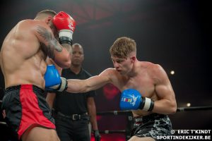 Thaiboks gala in Waregem - Vechter Nicola Breyne